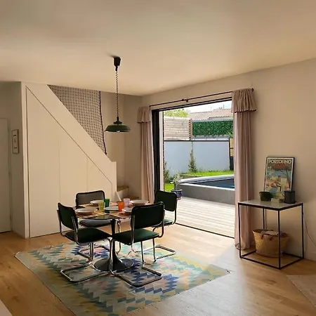 D'architecte Avec Piscine Dans Le Centre De La Rochelle Villa *