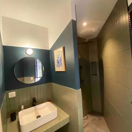 D'architecte Avec Piscine Dans Le Centre De La Rochelle Villa