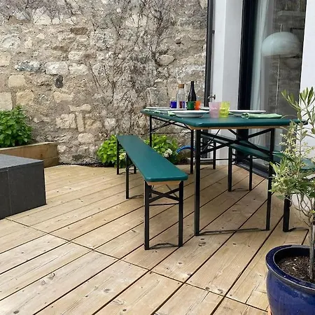 D'architecte Avec Piscine Dans Le Centre De La Rochelle